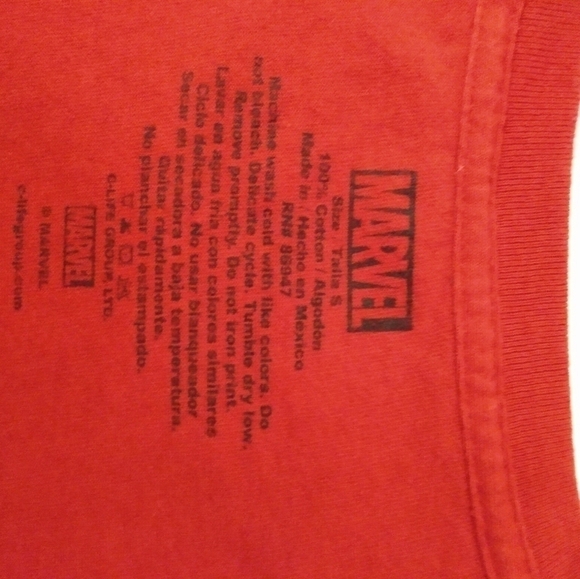 Marvel Deadpool T-shirt, sz S, Red, "Wanted" pre-owned - Picture 3 of 6